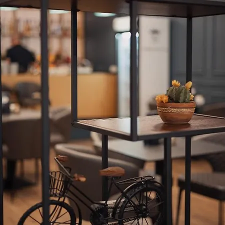 Hotell Boutique 135 4*