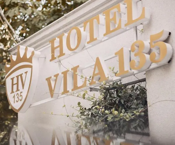 Boutique 135 ホテル